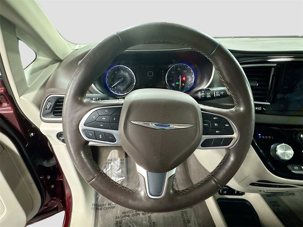 Used 2019 Chrysler Pacifica Touring-L Plus image 7