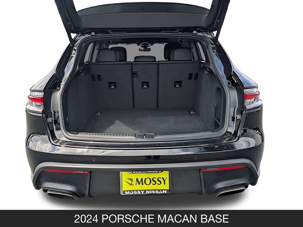 Used 2024 Porsche Macan AWD/4WD image 26