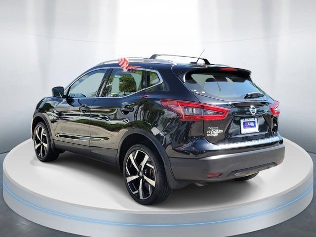 Used 2020 Nissan Rogue Sport SL FWD image 3