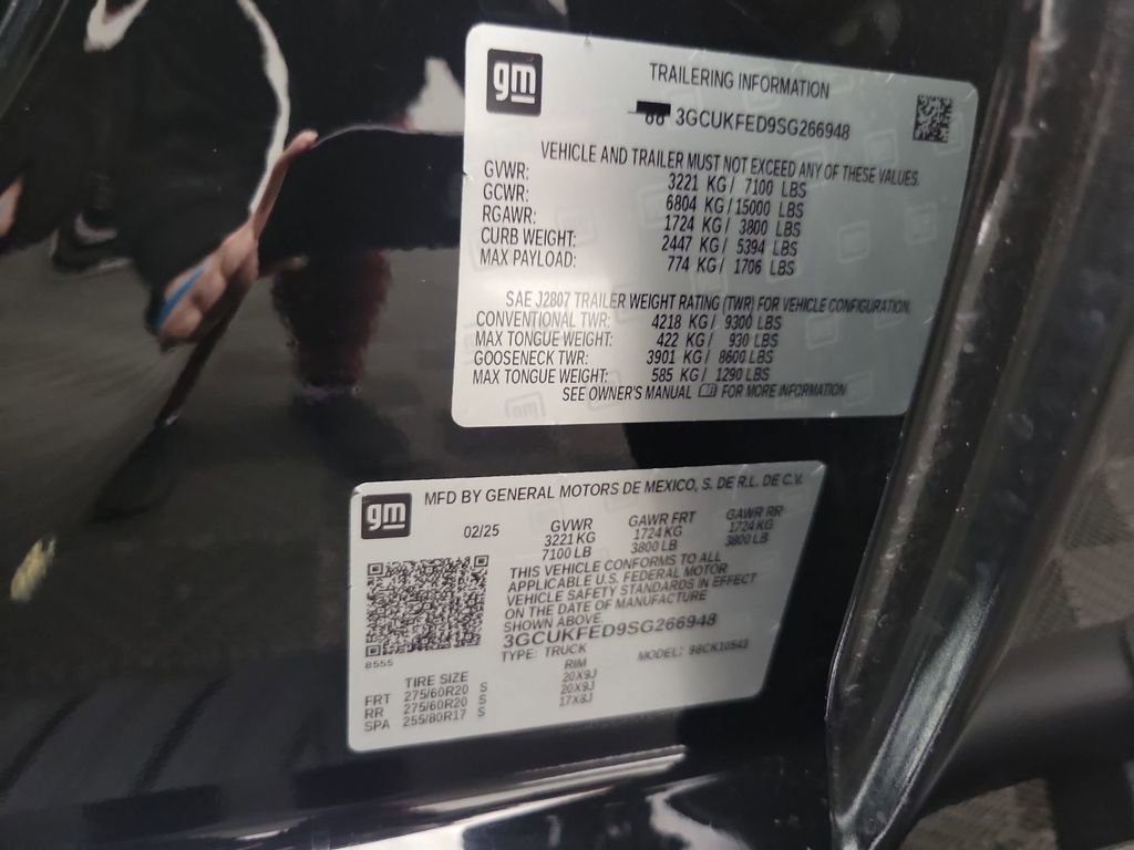 Used 2025 Chevrolet Silverado 1500 LT Trail Boss w/ Convenience Package II image 17