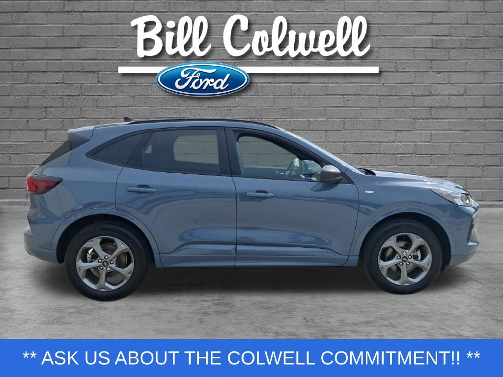 Certified 2024 Ford Escape ST-Line w/ Tech Pack #1 AWD/4WD image 4