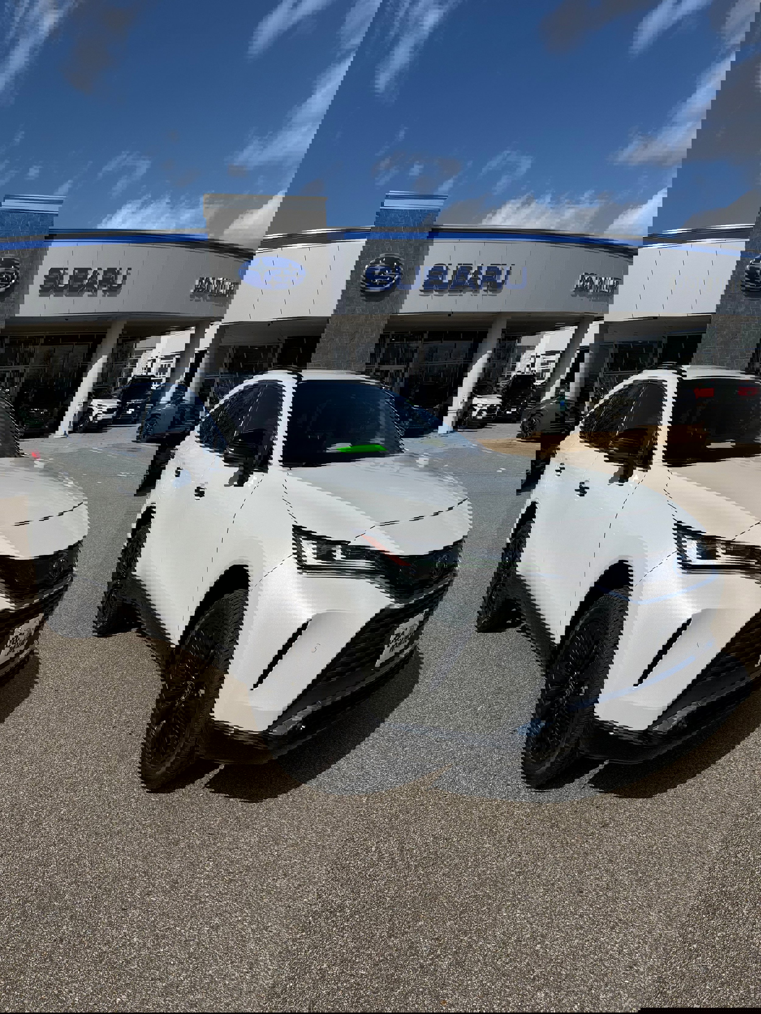 Used 2023 Toyota Venza Nightshade image 1