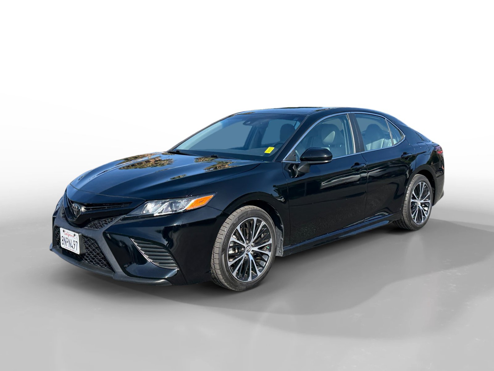 Used 2019 Toyota Camry SE w/ Carpet Mat Package