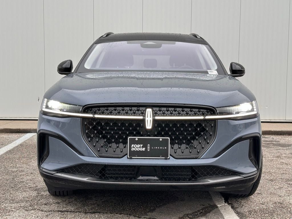 New 2026 Lincoln Nautilus Reserve w/ Jet Appearance Package AWD/4WD image 8