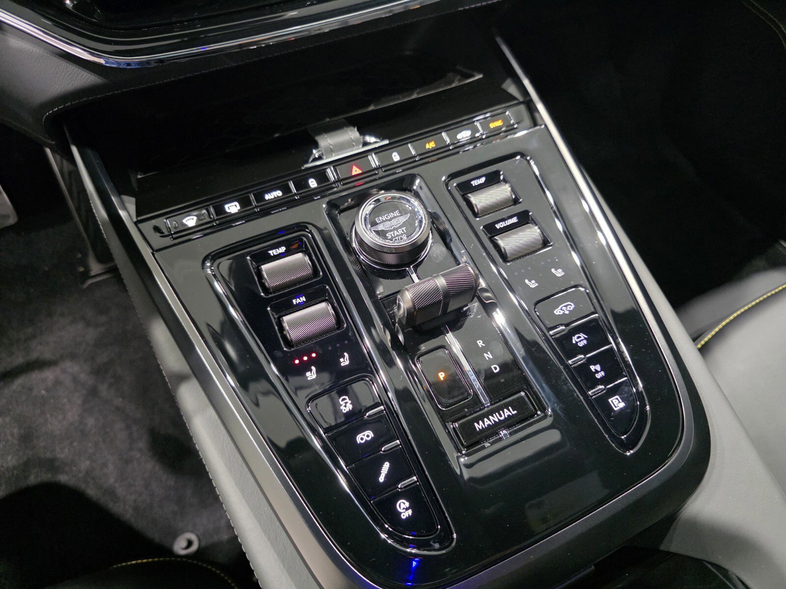 New 2025 Aston Martin DBX 707 image 15