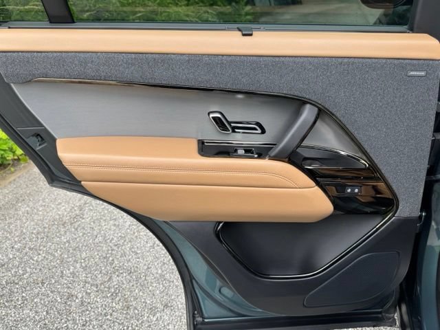 Certified 2025 Land Rover Range Rover Sport SE AWD/4WD image 11