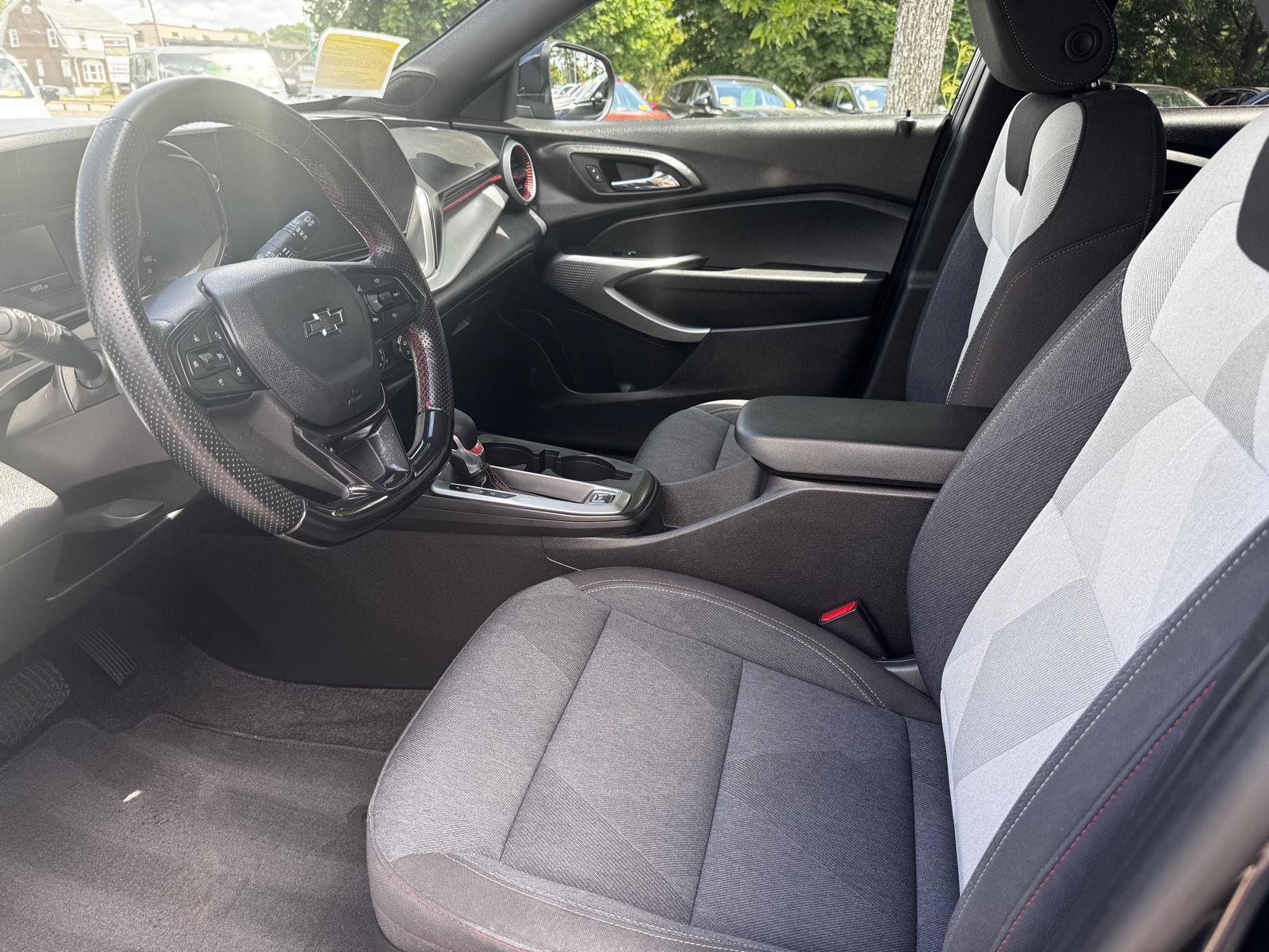 Certified 2024 Chevrolet Trax RS w/ Driver Confidence Package FWD image 14