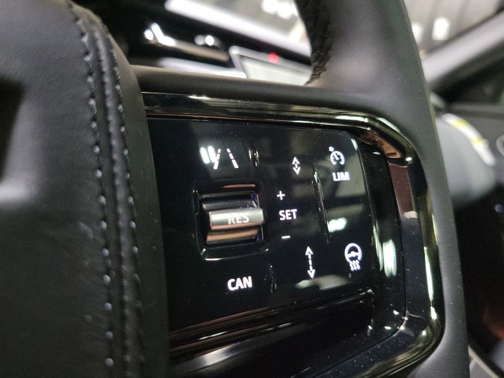 Used 2026 Land Rover Range Rover Velar S AWD/4WD image 16