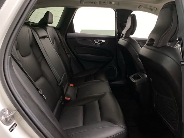 Used 2025 Volvo XC60 B5 Core image 22
