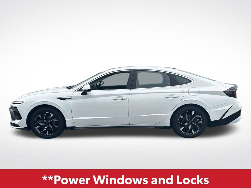 Used 2025 Hyundai Sonata SEL FWD image 5