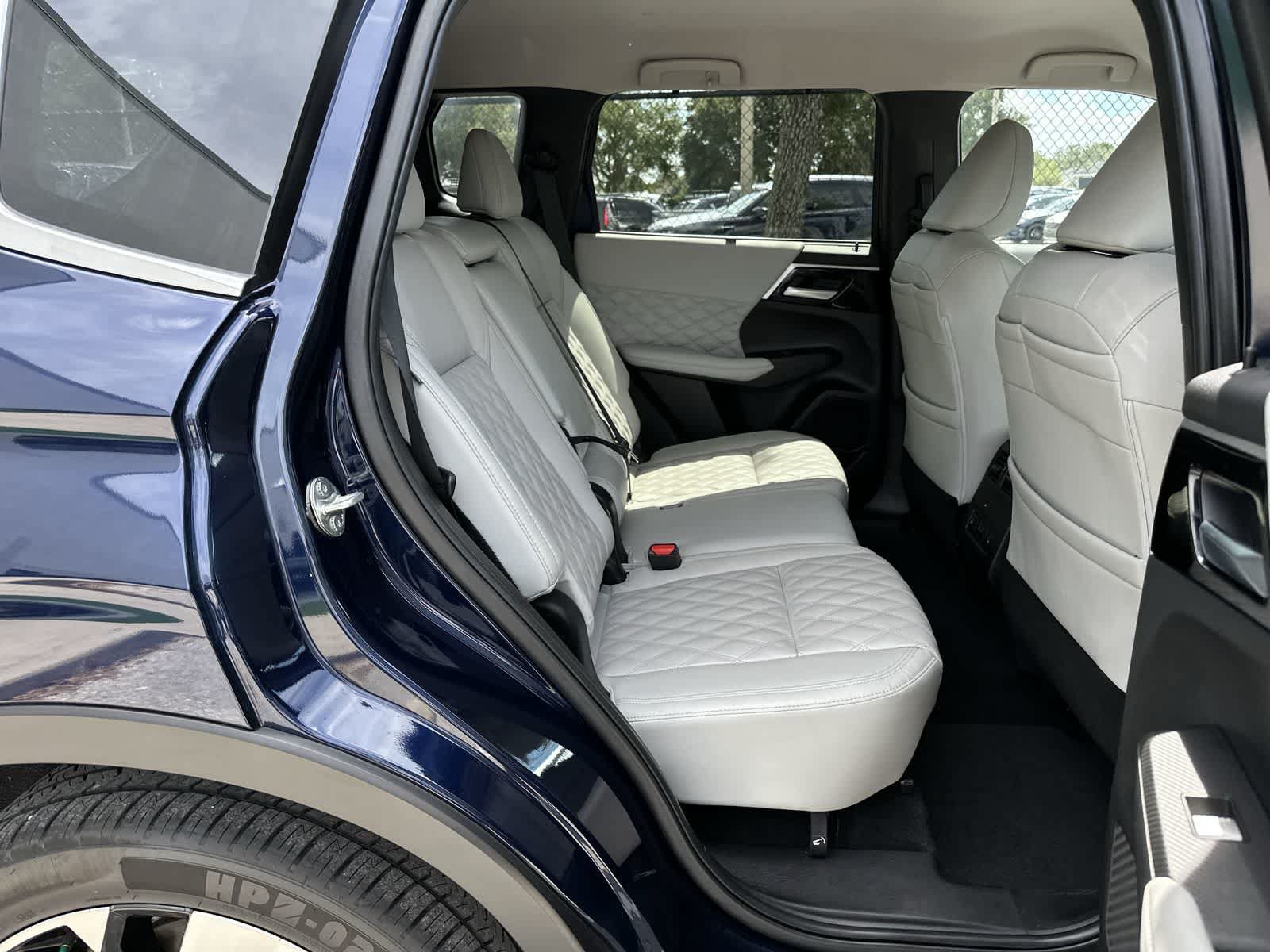 Used 2024 Mitsubishi Outlander SEL FWD image 18