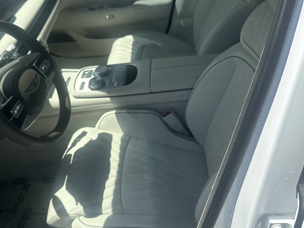 Used 2025 Genesis G90 3.5T AWD/4WD image 17