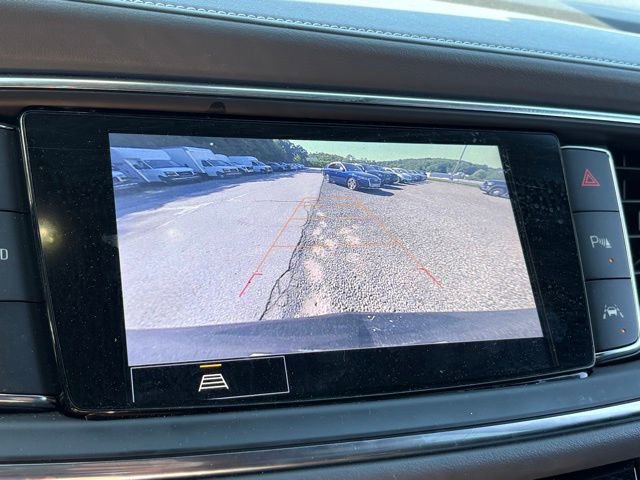 Used 2024 Buick Enclave Essence AWD/4WD image 15