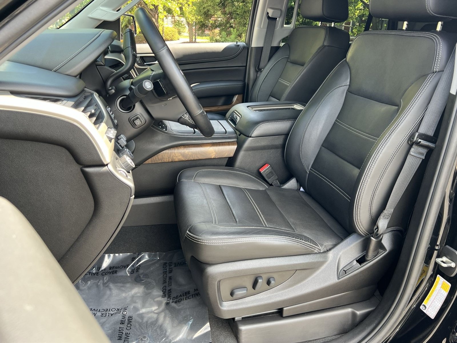 Used 2019 GMC Yukon Denali w/ Denali Ultimate Package AWD/4WD image 12