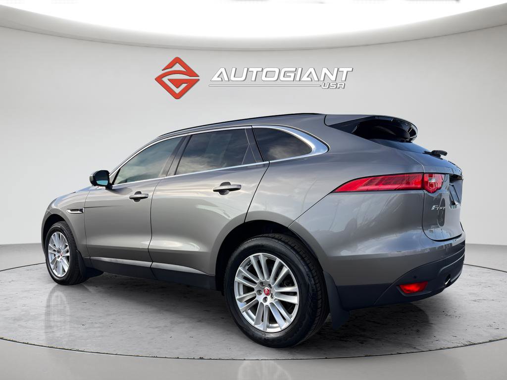 Used 2019 Jaguar F-PACE Prestige image 4