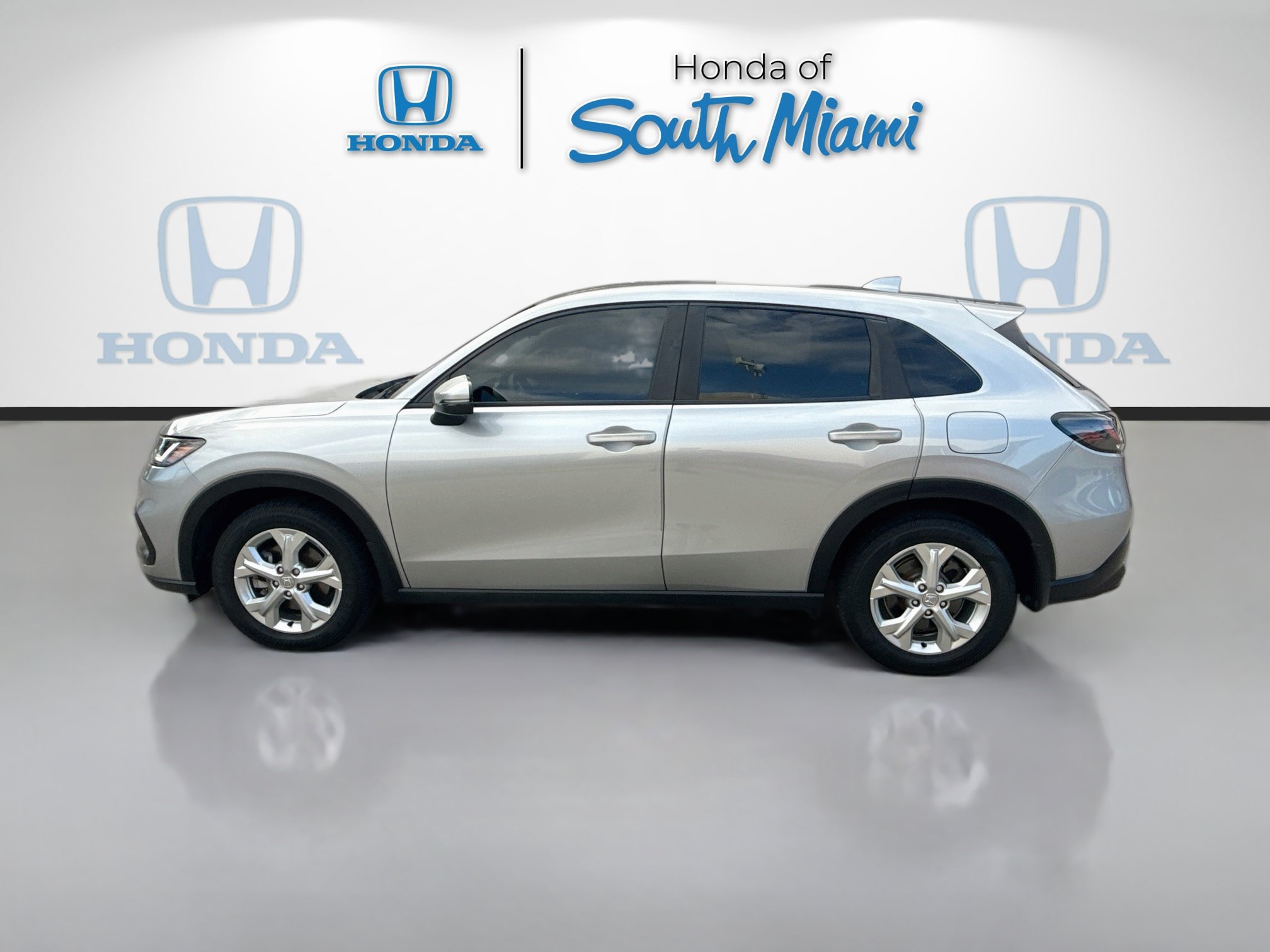 Certified 2024 Honda HR-V LX image 4