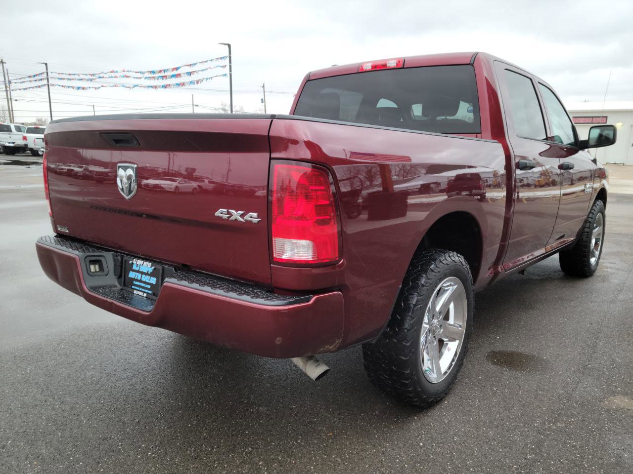 Used 2017 RAM 1500 Express image 4