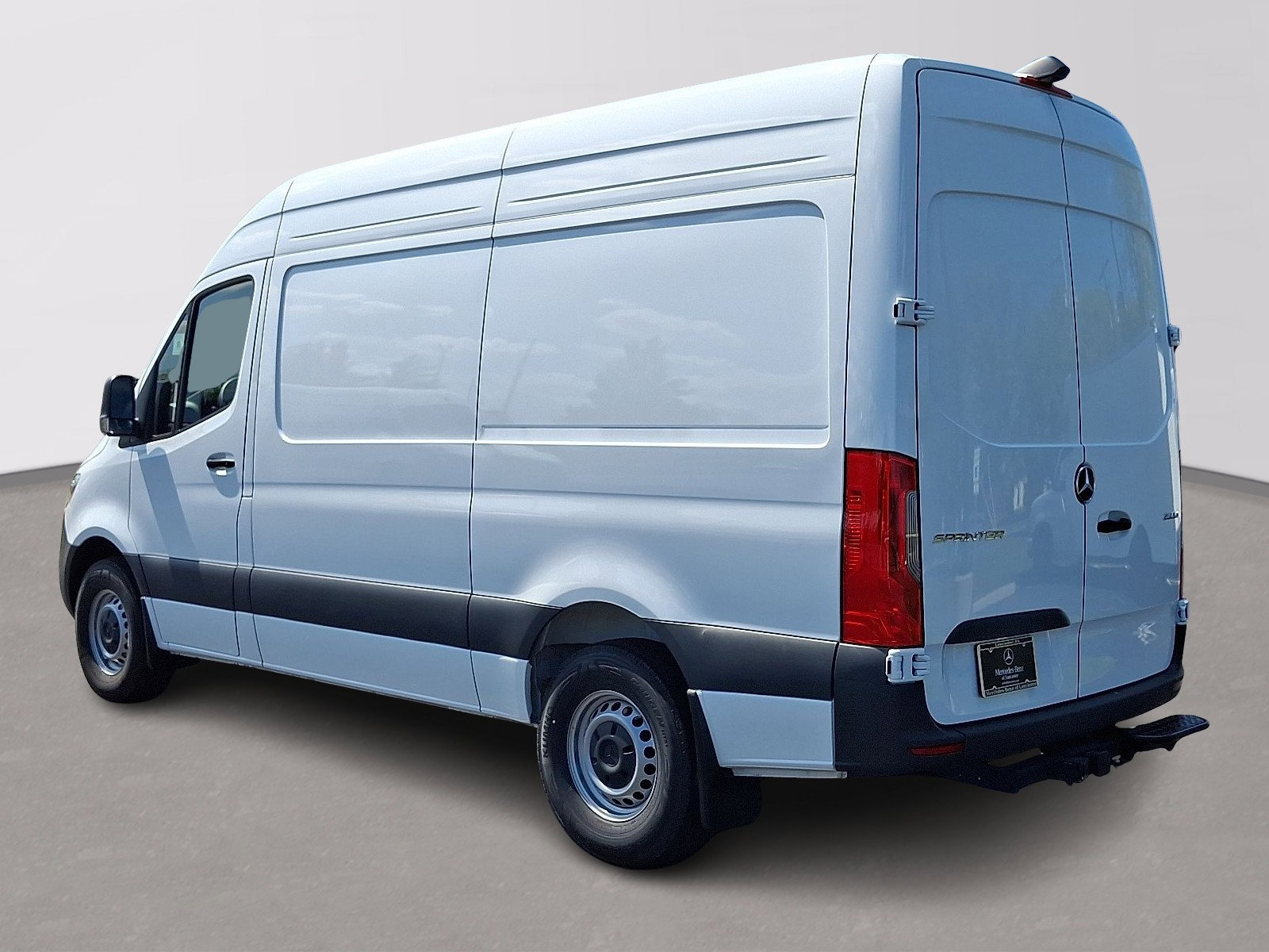 Used 2025 Mercedes-Benz Sprinter 2500 image 6