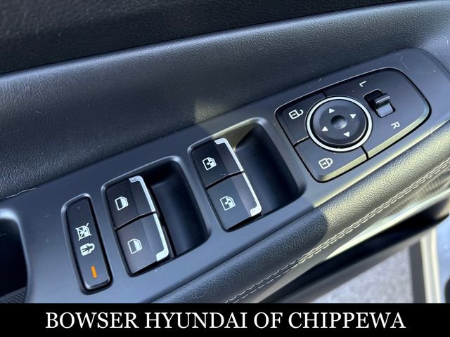 Used 2019 Hyundai Santa Fe AWD image 12