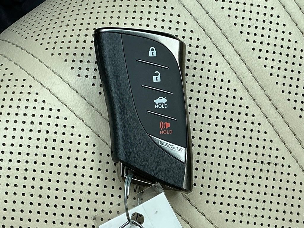 Used 2018 Lexus LS 500 w/ Interior Upgrade Package RWD image 30
