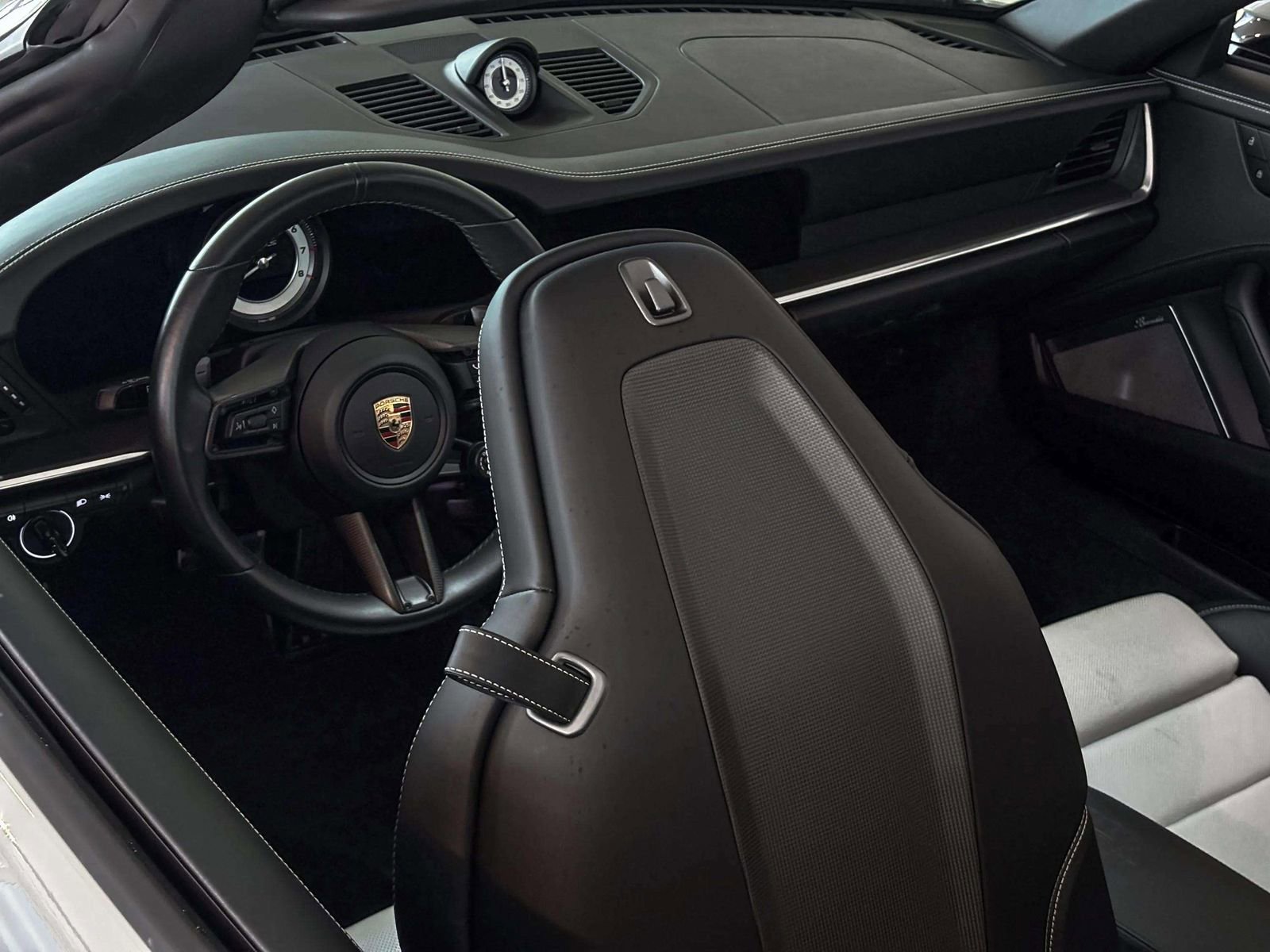 Used 2022 Porsche 911 Turbo S image 43