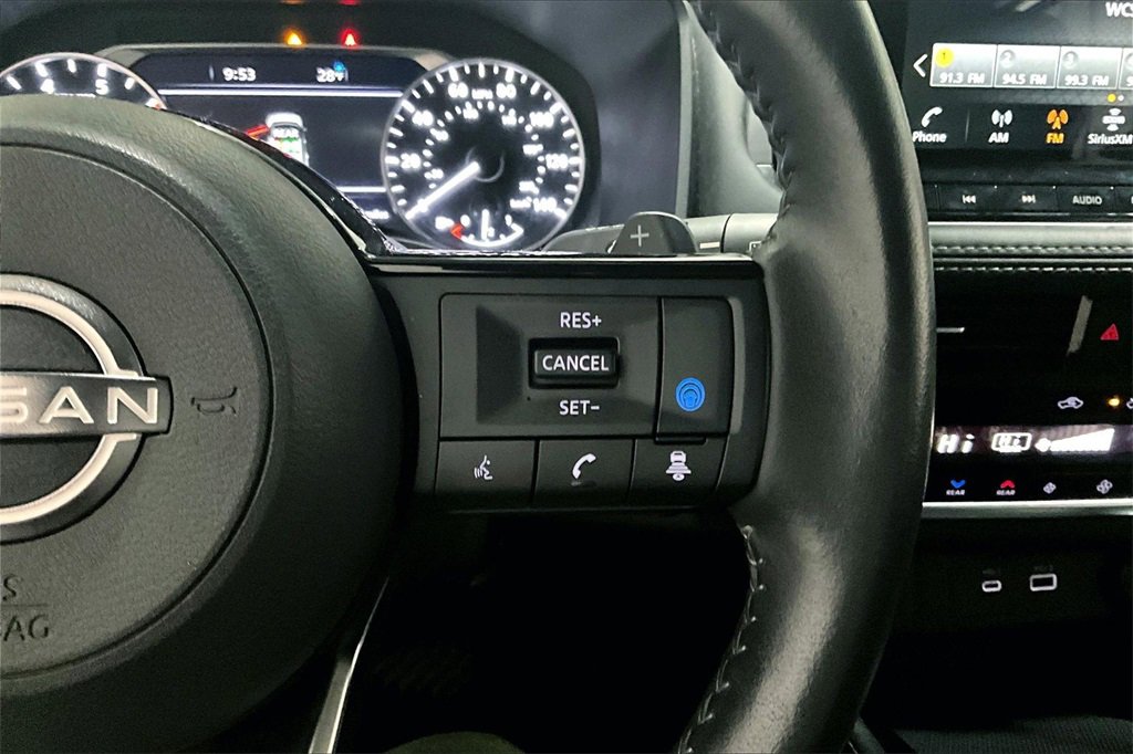 Used 2023 Nissan Rogue SL w/ SL Premium Package image 12