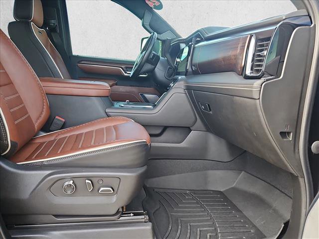 Used 2024 GMC Sierra 3500 Denali Ultimate image 21
