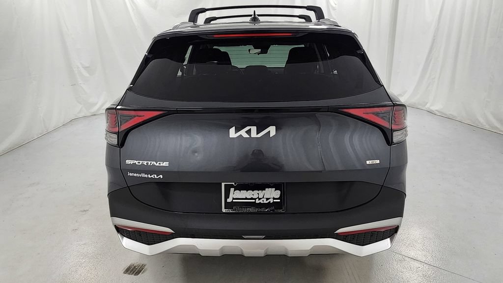 Used 2024 Kia Sportage EX AWD/4WD image 4
