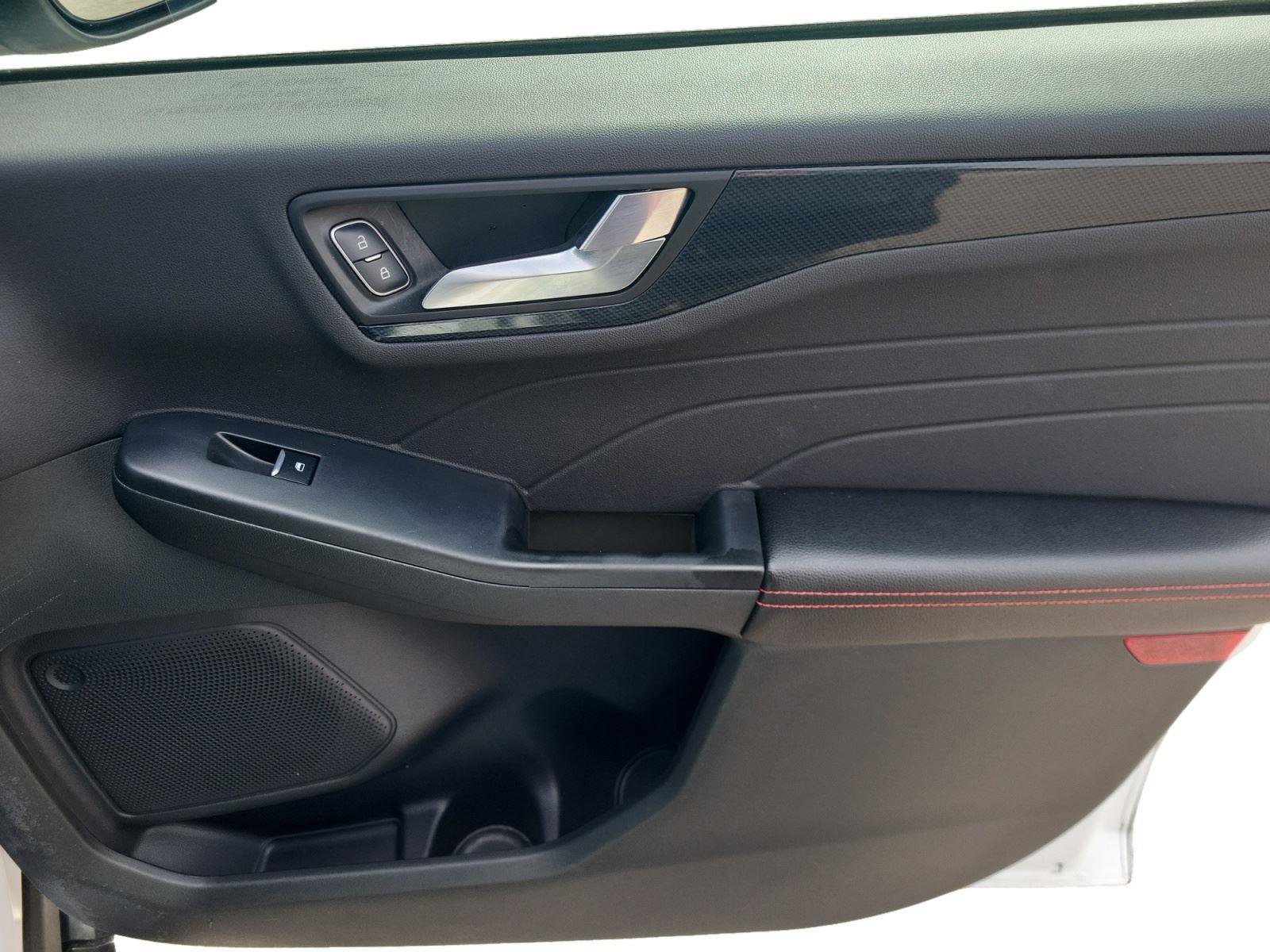 Used 2023 Ford Escape ST-Line image 26