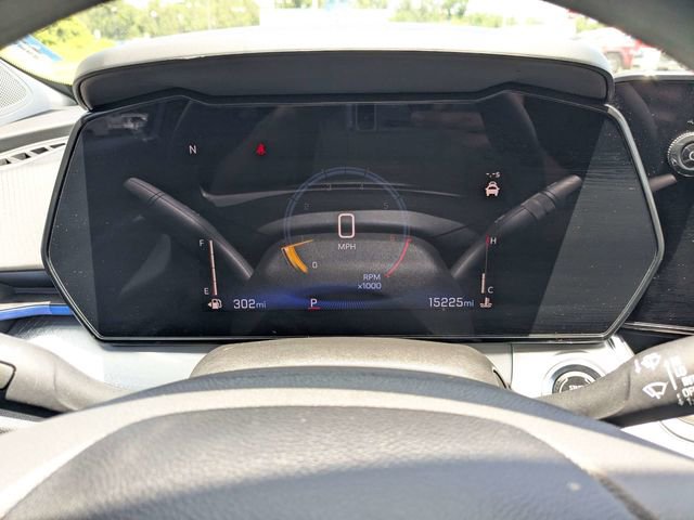 Used 2025 Chevrolet Trax LT FWD image 28