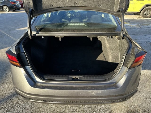 Used 2024 Nissan Altima 2.5 SV image 10