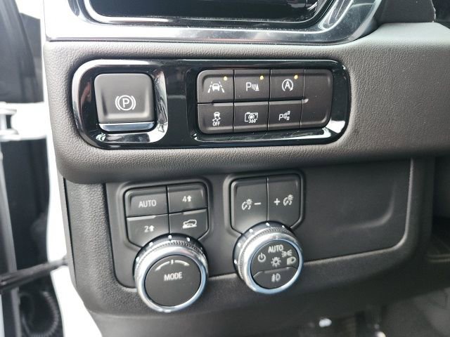 New 2026 GMC Yukon XL Denali w/ Sun & Power Step Package image 17