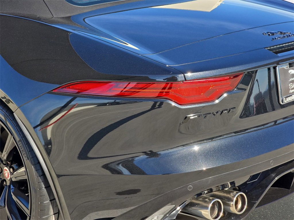 Certified 2022 Jaguar F-TYPE R image 32