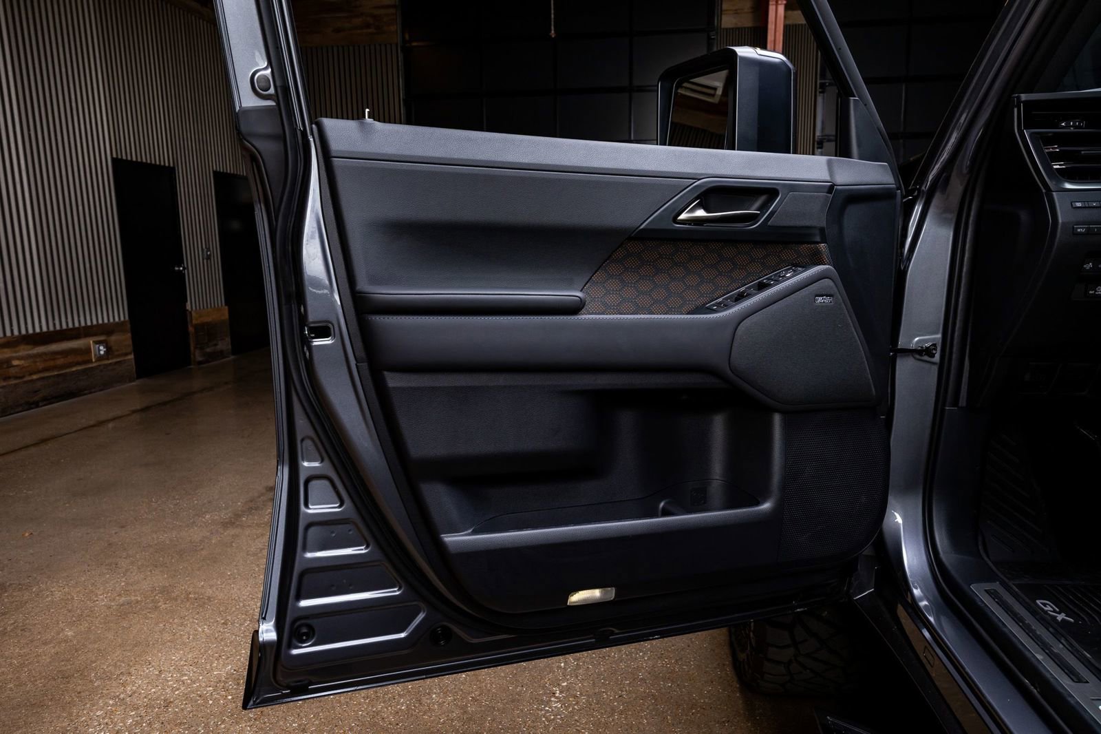 Used 2025 Lexus GX 550 image 37