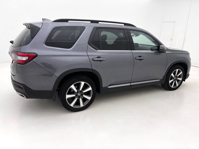 Used 2023 Honda Pilot Elite image 6