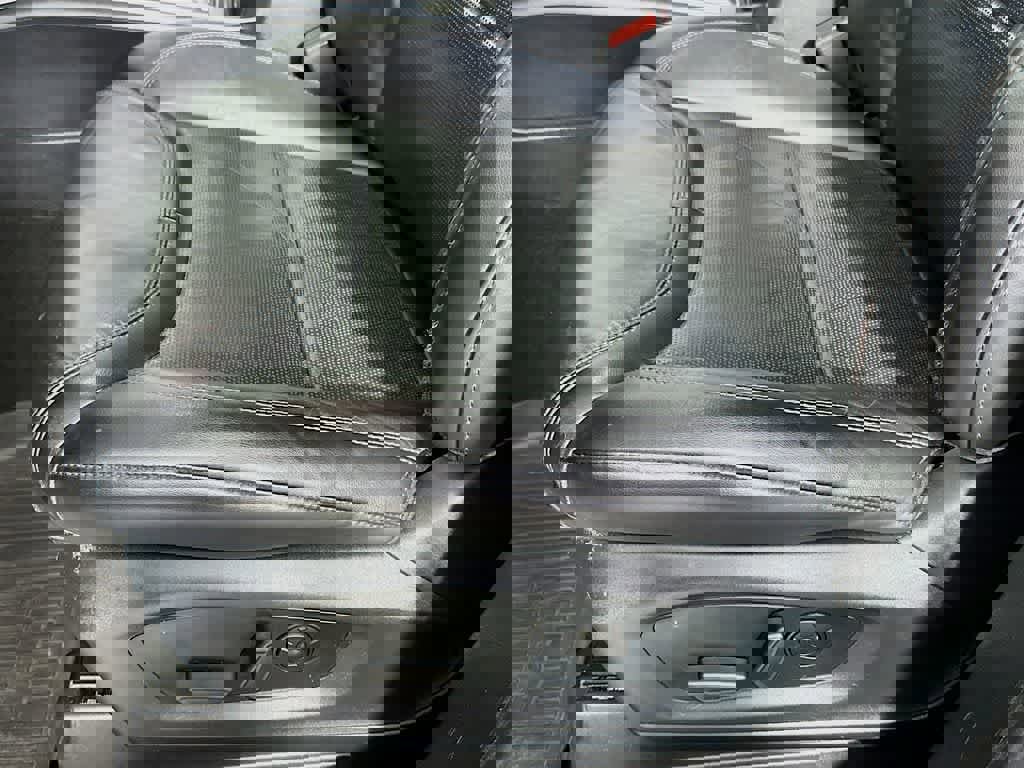 Certified 2021 Ford Explorer Platinum w/ Equipment Group 601A image 31