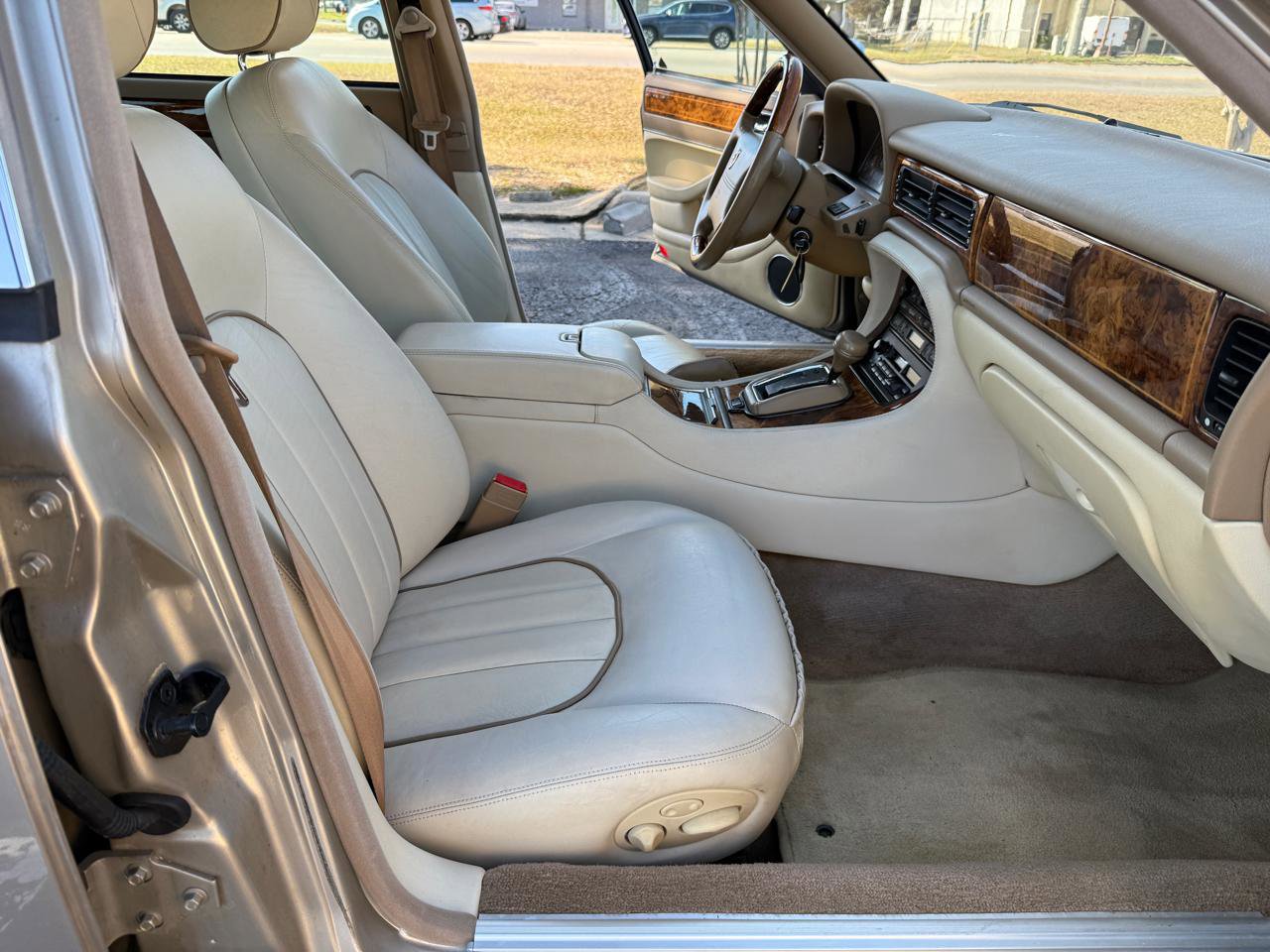 Used 1997 Jaguar XJ Vanden Plas Vanden Plas image 23
