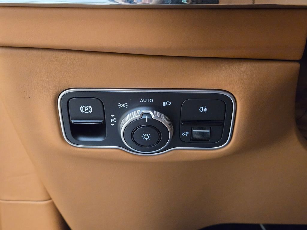 New 2026 Aston Martin DBX 707 AWD/4WD image 38