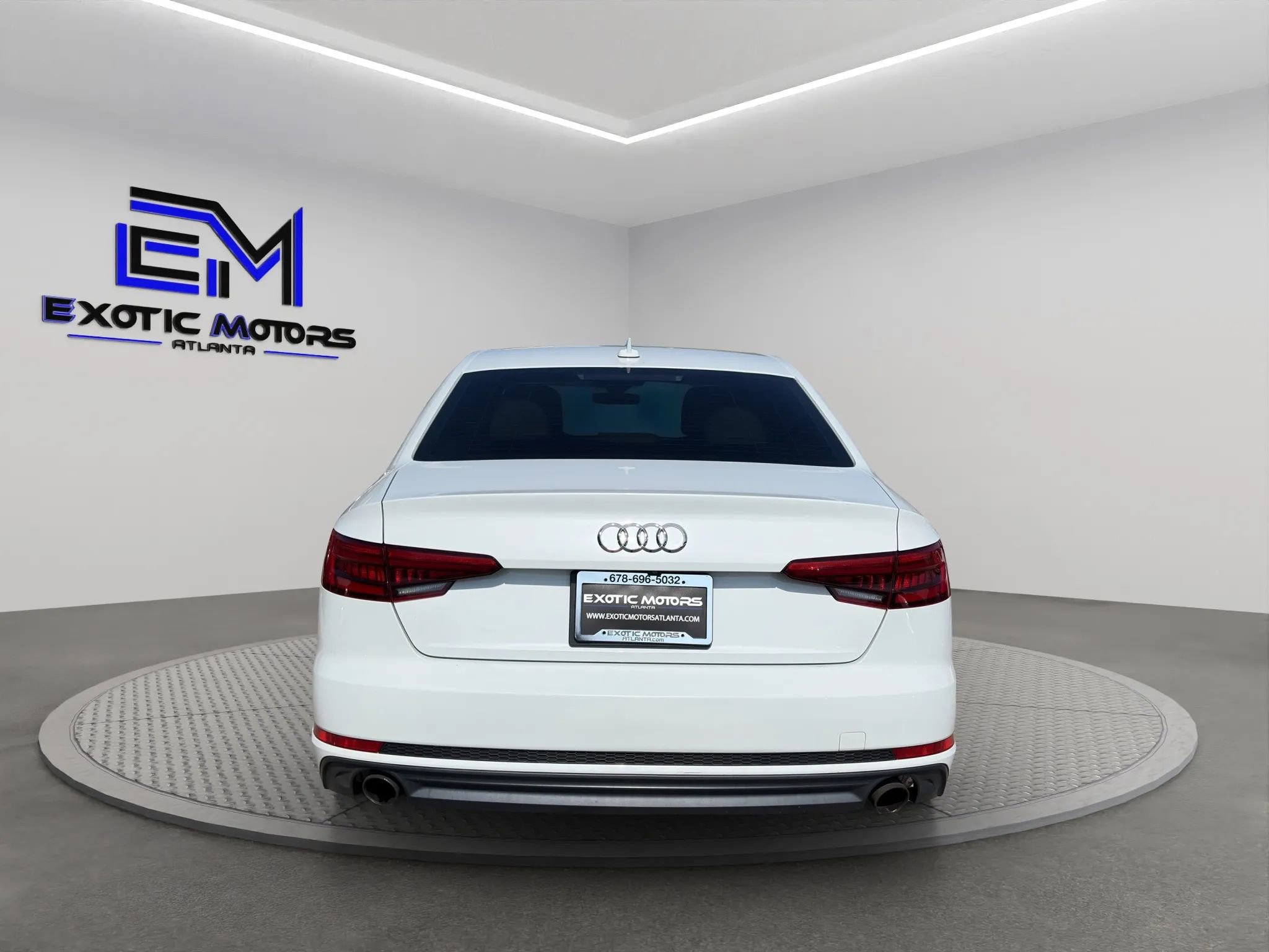 Used 2017 Audi A4 2.0T Ultra Premium w/ Convenience Package FWD image 4