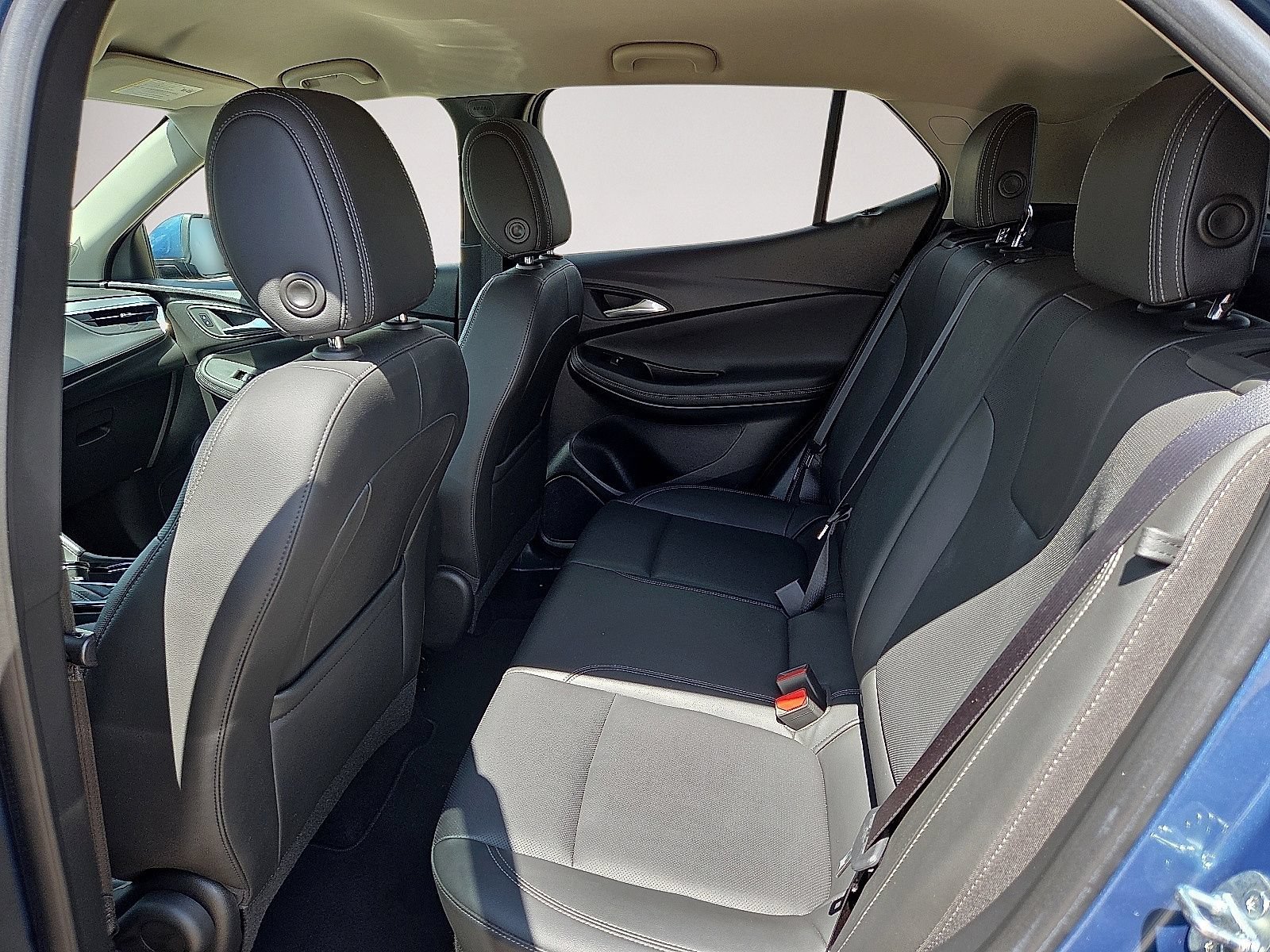Used 2024 Buick Encore GX Sport Touring FWD image 18