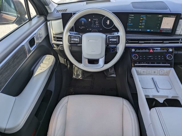 Used 2025 Hyundai Santa Fe Calligraphy FWD image 17