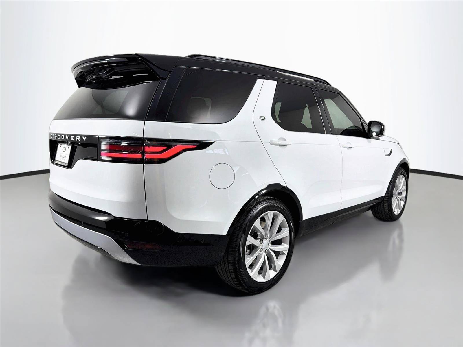 New 2026 Land Rover Discovery Limited Edition AWD/4WD image 5