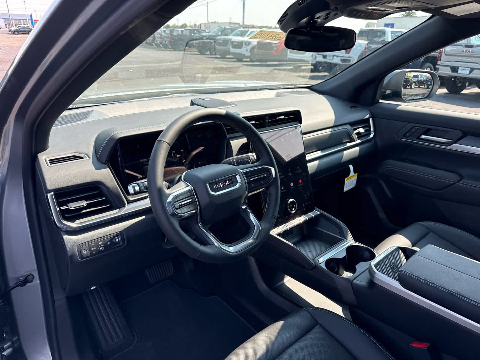 New 2027 GMC Terrain Elevation w/ Elevation Premium Package AWD/4WD image 13