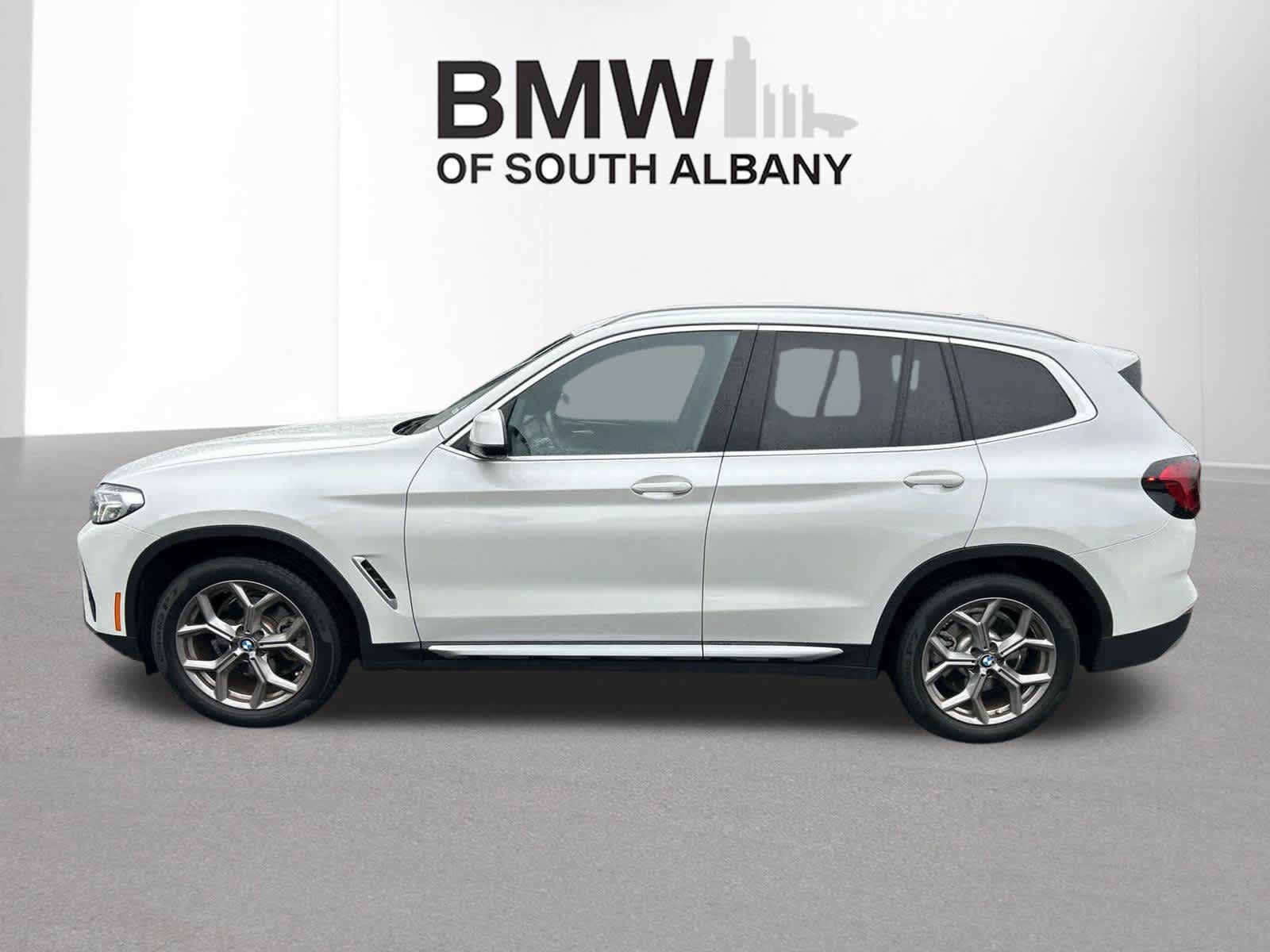 Used 2023 BMW X3 xDrive30i w/ Convenience Package w/ZPA AWD/4WD image 2