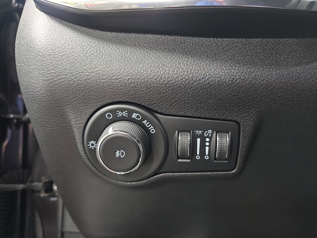 Used 2024 Jeep Compass Limited AWD/4WD image 25