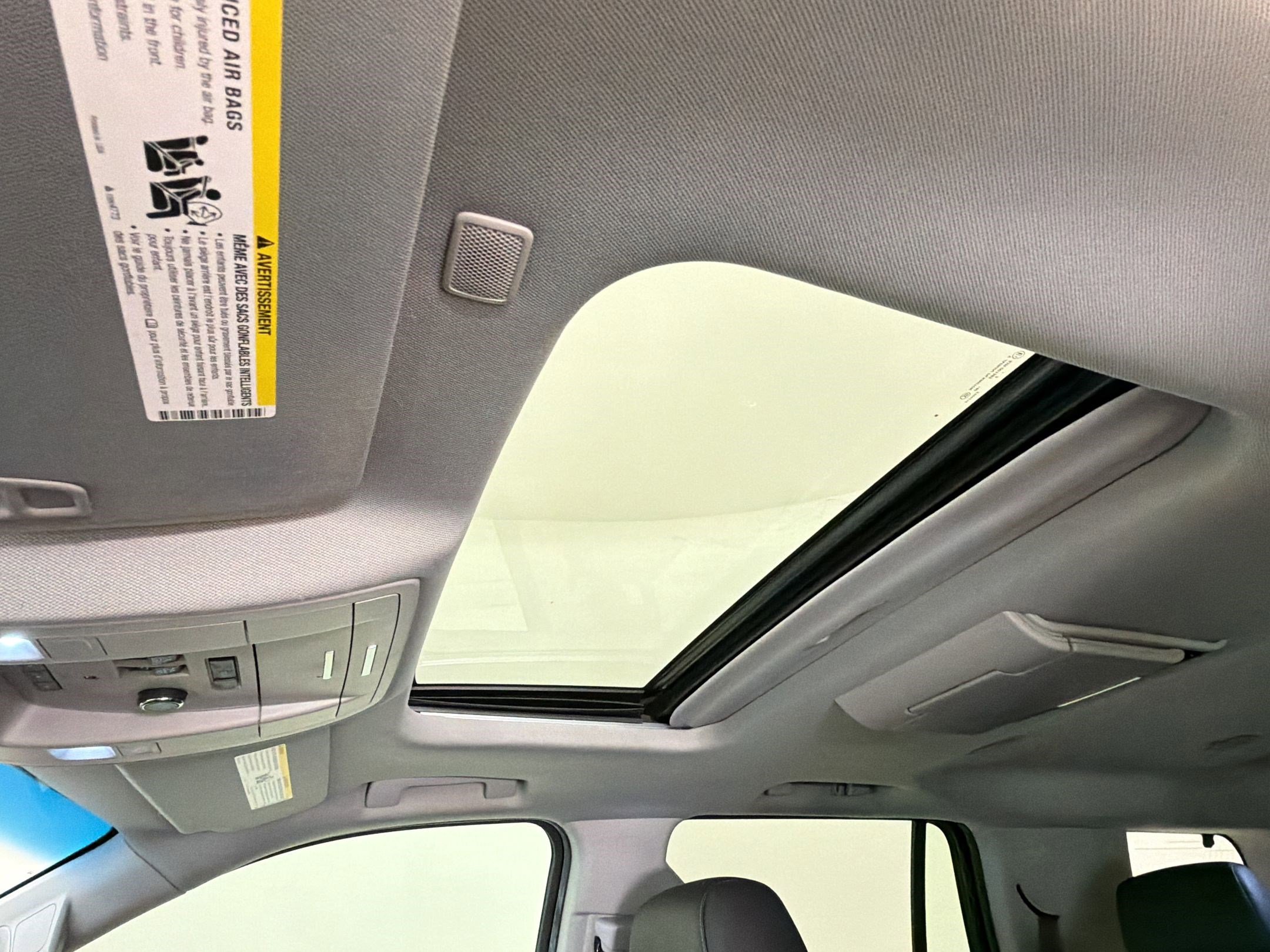 Used 2019 Chevrolet Tahoe LT w/ LT Signature Package image 16