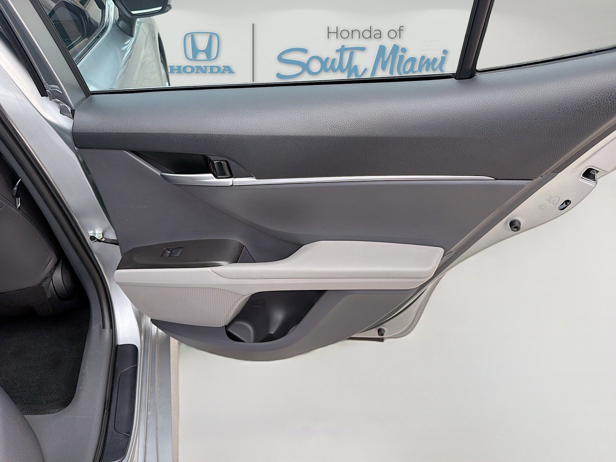 Used 2024 Toyota Camry LE FWD image 29