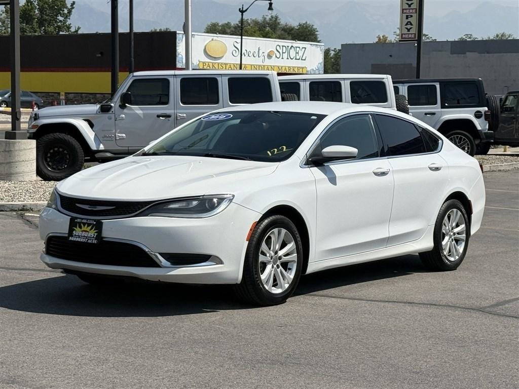 Used 2016 Chrysler 200 Limited FWD image 3