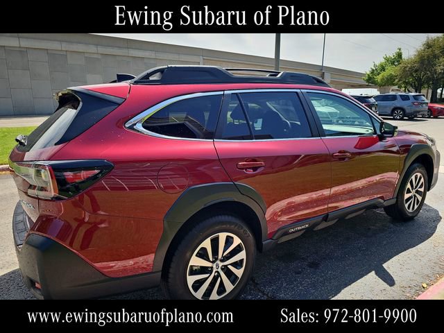 Used 2025 Subaru Outback Premium image 5