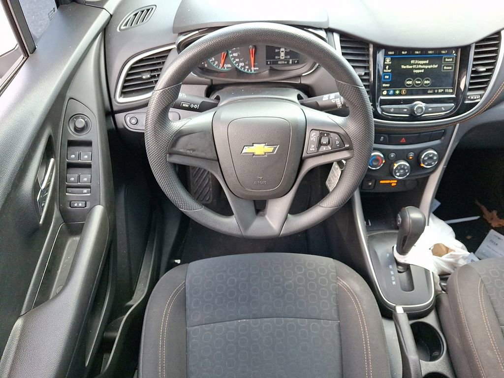 Used 2018 Chevrolet Trax LS image 11